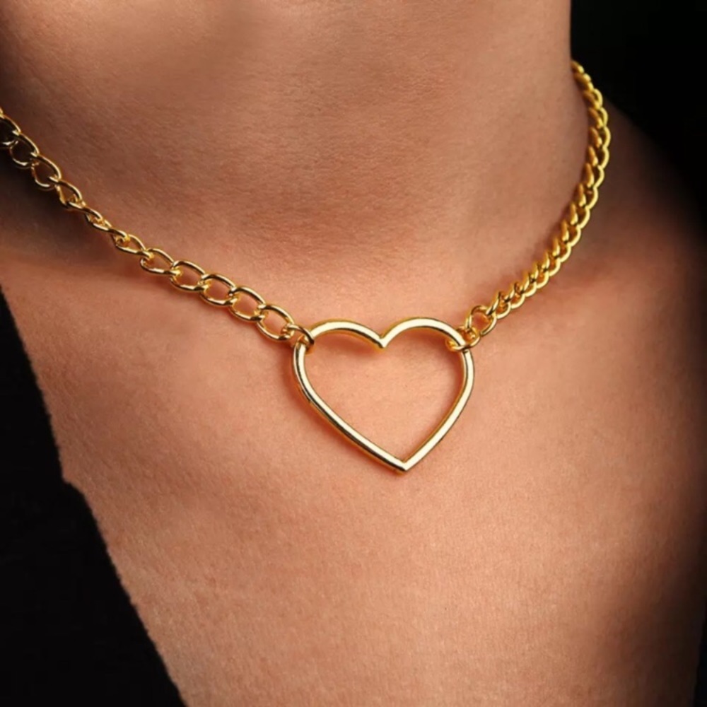 💜10/$25💜NEW Gold Heart Charm Necklace